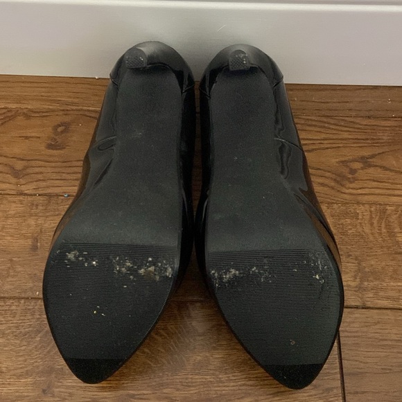 5-Inch Black Heals, Barely Worn - Picture 3 of 4